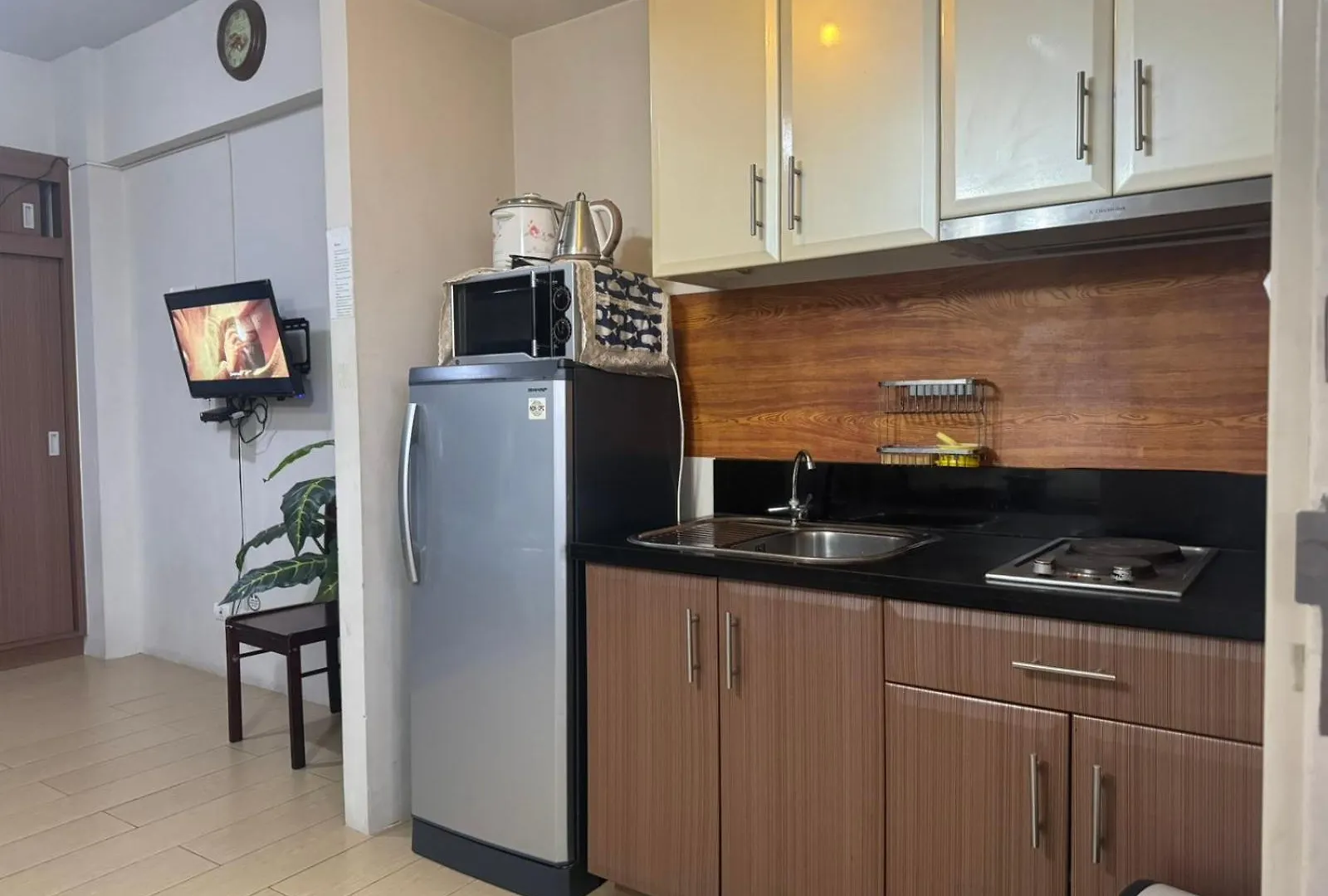 Henry'S Newport Deluxe Condotel Pasay 0*,  Philippines