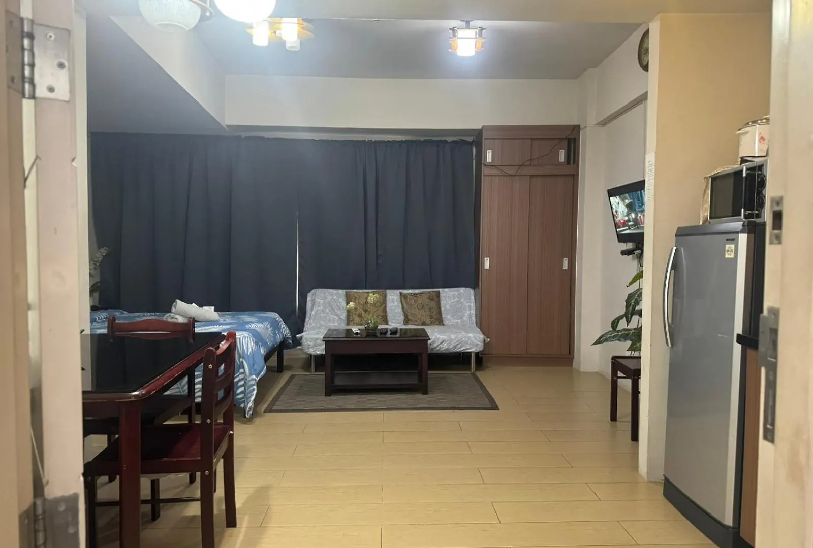 Henry'S Newport Deluxe Condotel Pasay