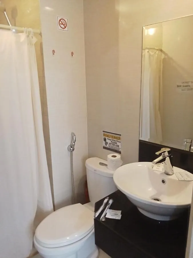 Henry'S Newport Deluxe Condotel Pasay 0*,