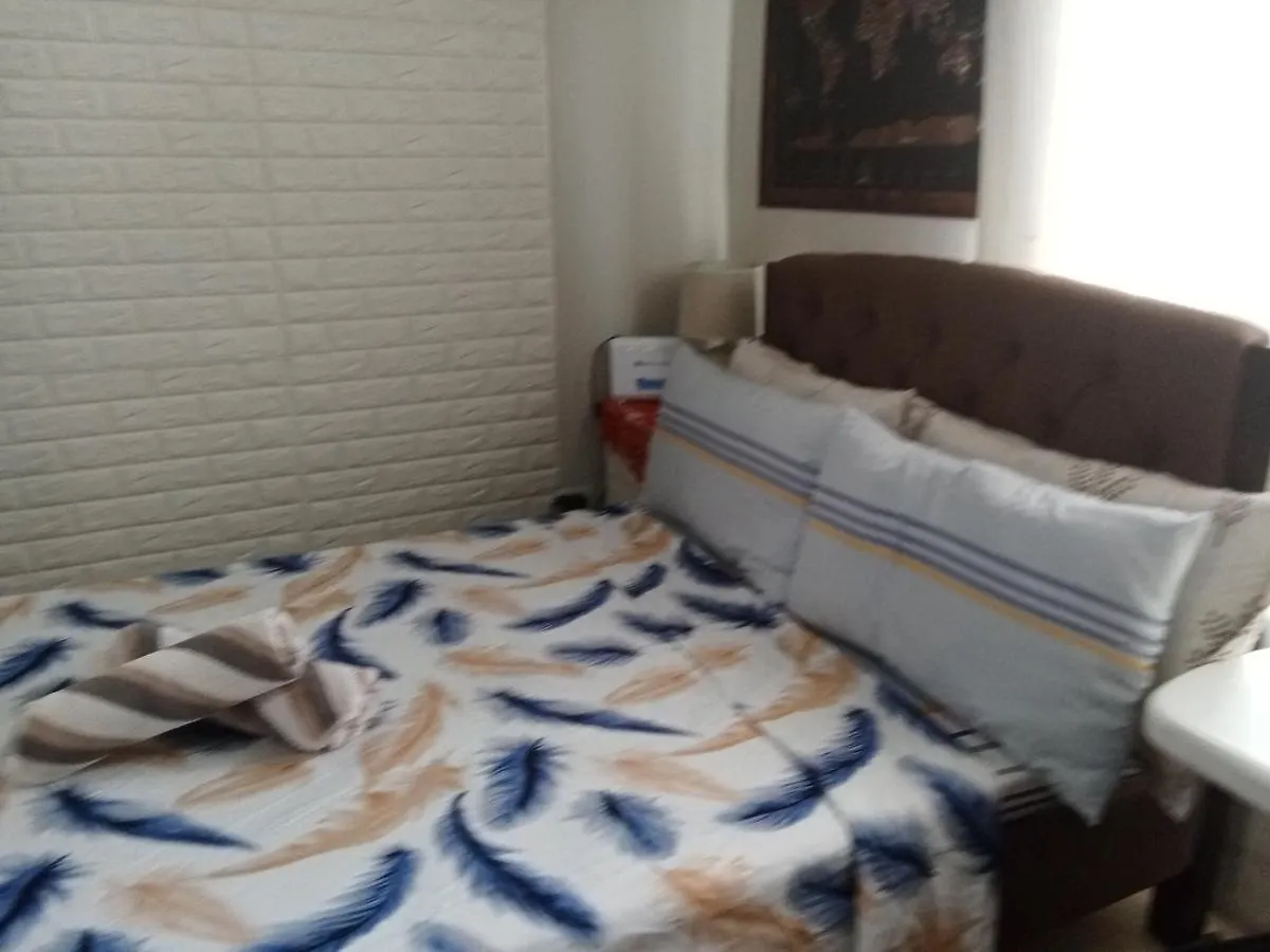 Henry'S Newport Deluxe Condotel Pasay 0*,